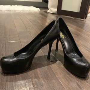 Yves Saint Laurent / YSL PATENT LEATHER HEELS